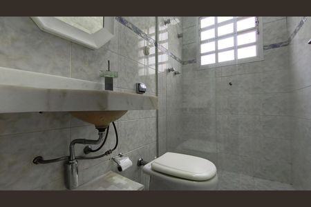 Casa à venda com 170m², 3 quartos e 4 vagasBanheiro 