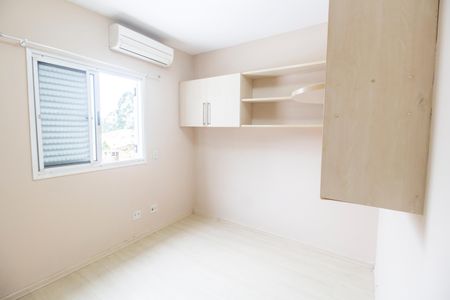 Casa de condomínio à venda com 180m², 3 quartos e 2 vagas Casa de condomínio à venda com 180m², 3 quartos e 2 vagasQuarto 3