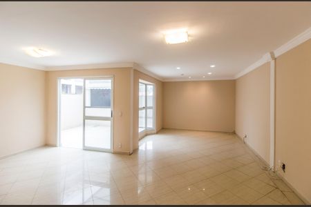 Sala  de casa de condomínio para alugar com 3 quartos, 180m² em Tamboré, Santana de Parnaíba