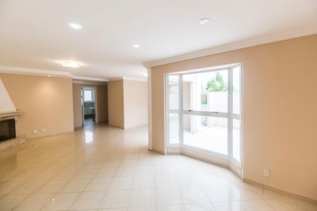 Sala  de casa de condomínio para alugar com 3 quartos, 180m² em Tamboré, Santana de Parnaíba