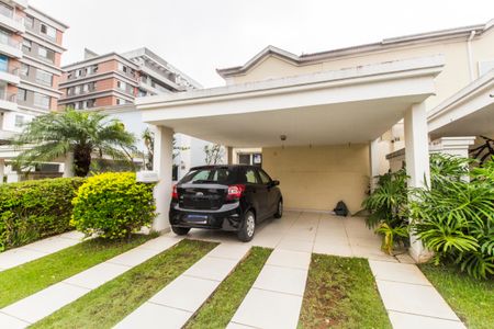 Casa de condomínio à venda com 180m², 3 quartos e 2 vagas Casa de condomínio à venda com 180m², 3 quartos e 2 vagasGaragem