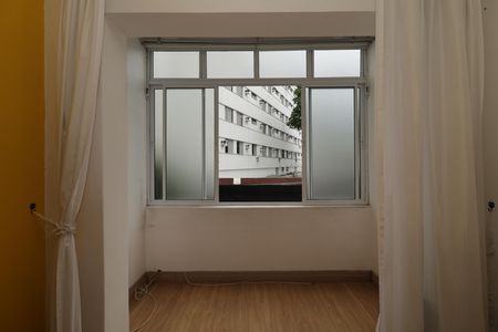 Apartamento à venda com 72m², 1 quarto e sem vagaSala