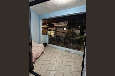 Casa para alugar com 80m², 2 quartos e sem vaga Casa para alugar com 80m², 2 quartos e sem vagaVaranda
