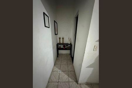 Corredor de casa para alugar com 2 quartos, 80m² em Jardim Danfer, São Paulo