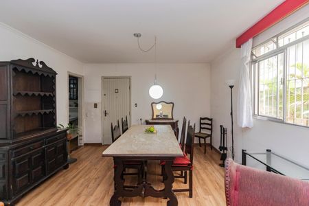 Apartamento à venda com 71m², 2 quartos e 1 vaga Apartamento à venda com 71m², 2 quartos e 1 vagaSala