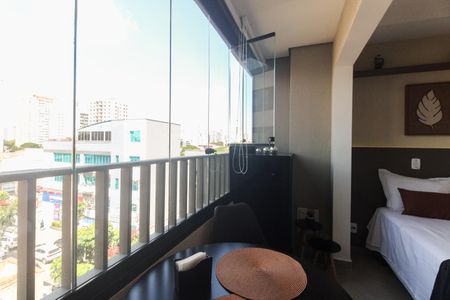 Studio para alugar com 23m², 1 quarto e sem vaga Studio para alugar com 23m², 1 quarto e sem vagaVaranda