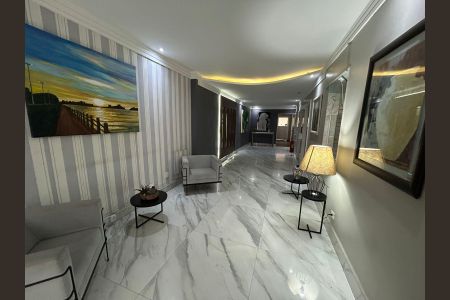 Apartamento para alugar com 80m², 2 quartos e 1 vagaHall de entrada