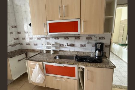 Cozinha de apartamento para alugar com 3 quartos, 80m² em Vila Valqueire, Rio de Janeiro