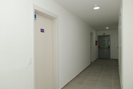 Apartamento para alugar com 38m², 2 quartos e sem vagaÁrea comum - Saguão do andar