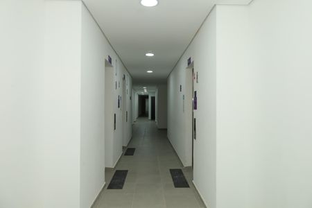 Apartamento para alugar com 38m², 2 quartos e sem vagaÁrea comum - Saguão do prédio