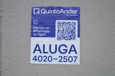 Apartamento para alugar com 38m², 2 quartos e sem vagaPlaca instalada na fachada do condomínio - Código da placa: YIXW-1744