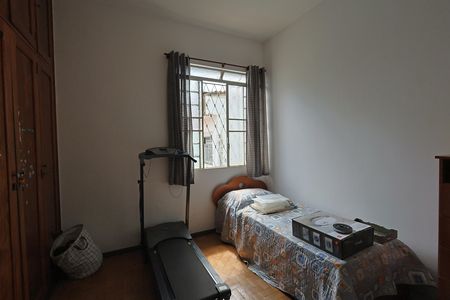 Casa à venda com 316m², 5 quartos e 4 vagasQuarto