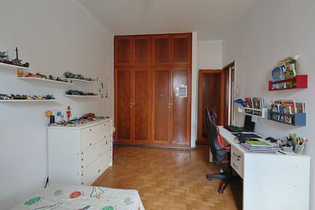 Casa à venda com 316m², 5 quartos e 4 vagasQuarto