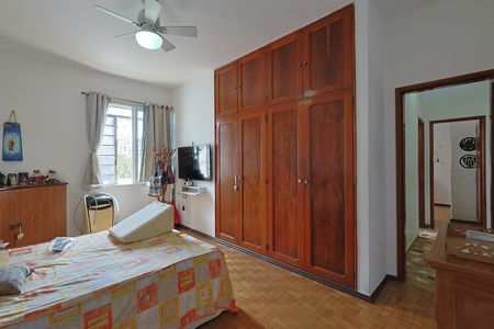 Casa à venda com 316m², 5 quartos e 4 vagasSuíte