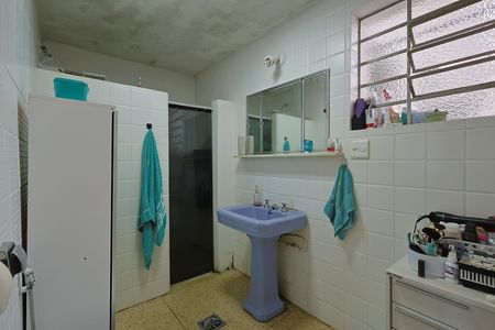 Casa à venda com 316m², 5 quartos e 4 vagasBanheiro da Suíte