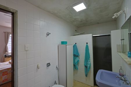 Casa à venda com 316m², 5 quartos e 4 vagasBanheiro da Suíte