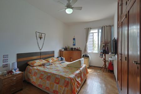 Casa à venda com 316m², 5 quartos e 4 vagasSuíte
