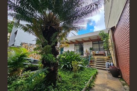Casa à venda com 316m², 5 quartos e 4 vagasÁrea comum