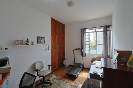 Casa à venda com 316m², 5 quartos e 4 vagasQuarto