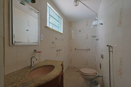 Casa à venda com 316m², 5 quartos e 4 vagasEdícula