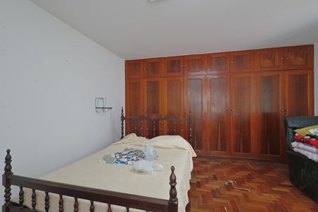 Casa à venda com 316m², 5 quartos e 4 vagasEdícula