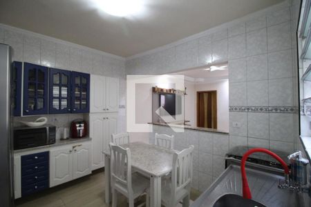 Casa para alugar com 100m², 3 quartos e 2 vagasCozinha