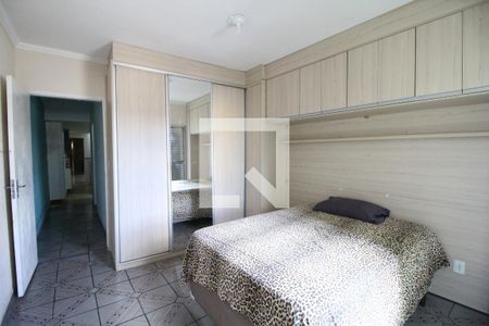 Casa para alugar com 100m², 3 quartos e 2 vagasQuarto