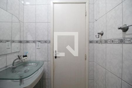 Casa para alugar com 100m², 3 quartos e 2 vagasBanheiro