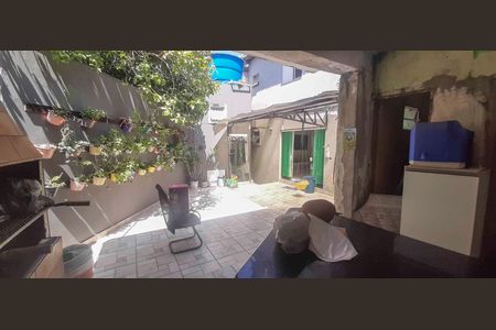 Casa à venda com 218m², 4 quartos e 3 vagas