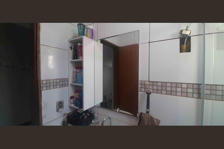 Casa à venda com 218m², 4 quartos e 3 vagas