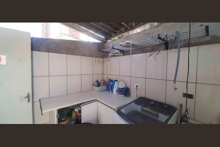 Casa à venda com 218m², 4 quartos e 3 vagas