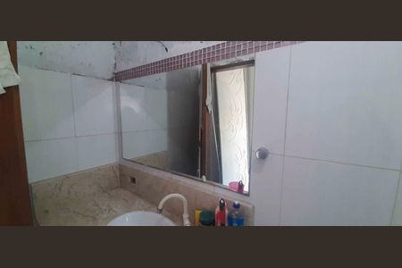 Casa à venda com 218m², 4 quartos e 3 vagas