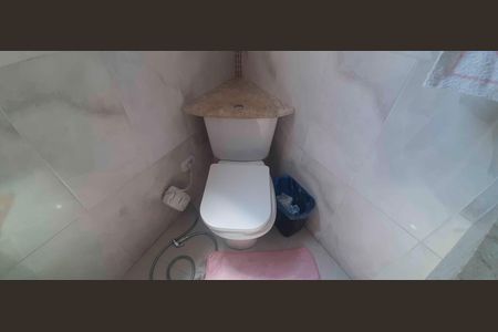 Casa à venda com 218m², 4 quartos e 3 vagas