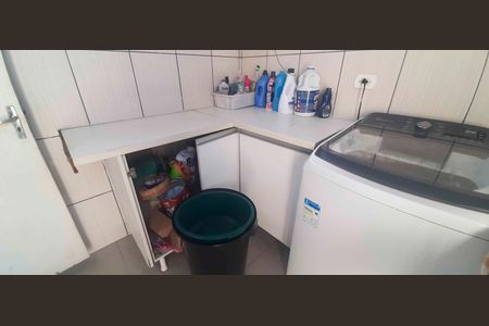 Casa à venda com 218m², 4 quartos e 3 vagas