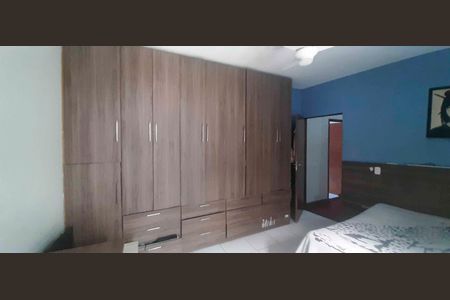 Casa à venda com 218m², 4 quartos e 3 vagas