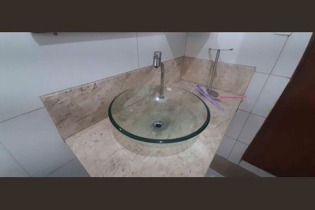 Casa à venda com 218m², 4 quartos e 3 vagas