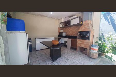 Casa à venda com 218m², 4 quartos e 3 vagas