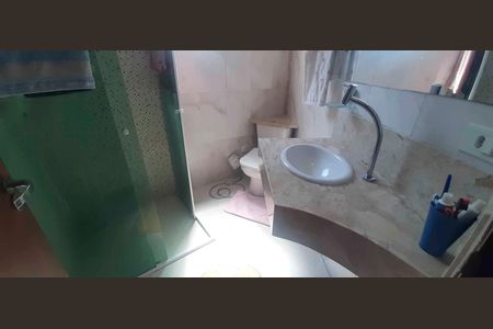 Casa à venda com 218m², 4 quartos e 3 vagas