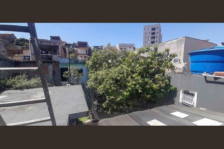 Casa à venda com 218m², 4 quartos e 3 vagas Casa à venda com 218m², 4 quartos e 3 vagasVista do Quarto 2