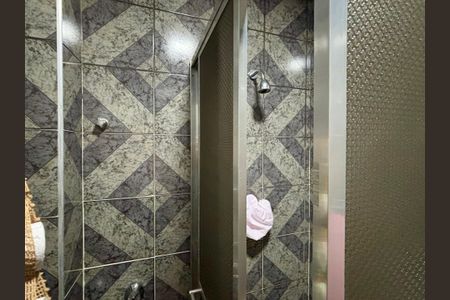 Apartamento à venda com 63m², 2 quartos e sem vaga Apartamento à venda com 63m², 2 quartos e sem vagaBanheiro