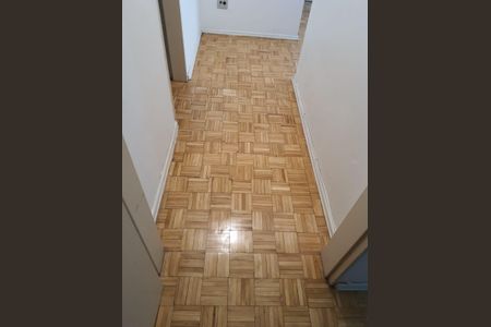 Corredor de apartamento à venda com 1 quarto, 50m² em Boa Vista, Porto Alegre