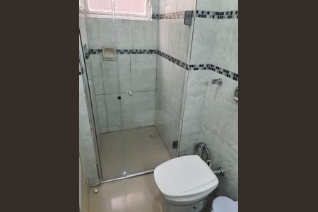 Banheiro de apartamento à venda com 1 quarto, 50m² em Boa Vista, Porto Alegre