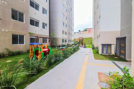 Apartamento para alugar com 33m², 2 quartos e sem vagaÁrea comum - Playground