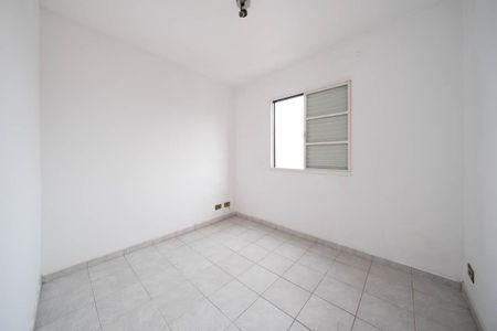 Quarto 1 de apartamento para alugar com 2 quartos, 45m² em Vila Araguaia, São Paulo