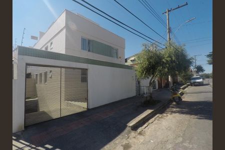 Apartamento à venda com 78m², 3 quartos e 2 vagas Apartamento à venda com 78m², 3 quartos e 2 vagasFachada