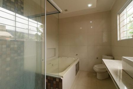 Casa para alugar com 398m², 3 quartos e 2 vagasBanheiro da Suíte 2