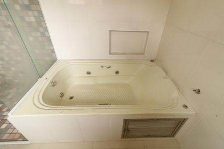 Casa para alugar com 398m², 3 quartos e 2 vagasBanheiro da Suíte 2