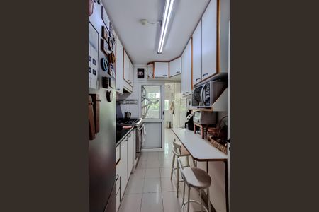 Apartamento à venda com 86m², 3 quartos e 2 vagasCozinha