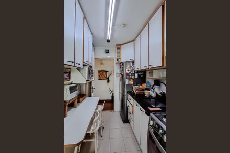 Apartamento à venda com 86m², 3 quartos e 2 vagasCozinha