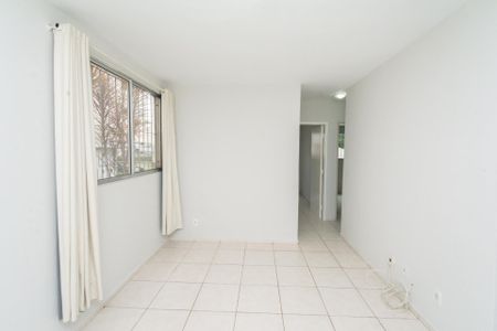 Sala de apartamento para alugar com 2 quartos, 60m² em Kennedy, Contagem